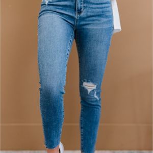 Judy Blue Wish Come True Full Size Dandelion Embroidery Jeans